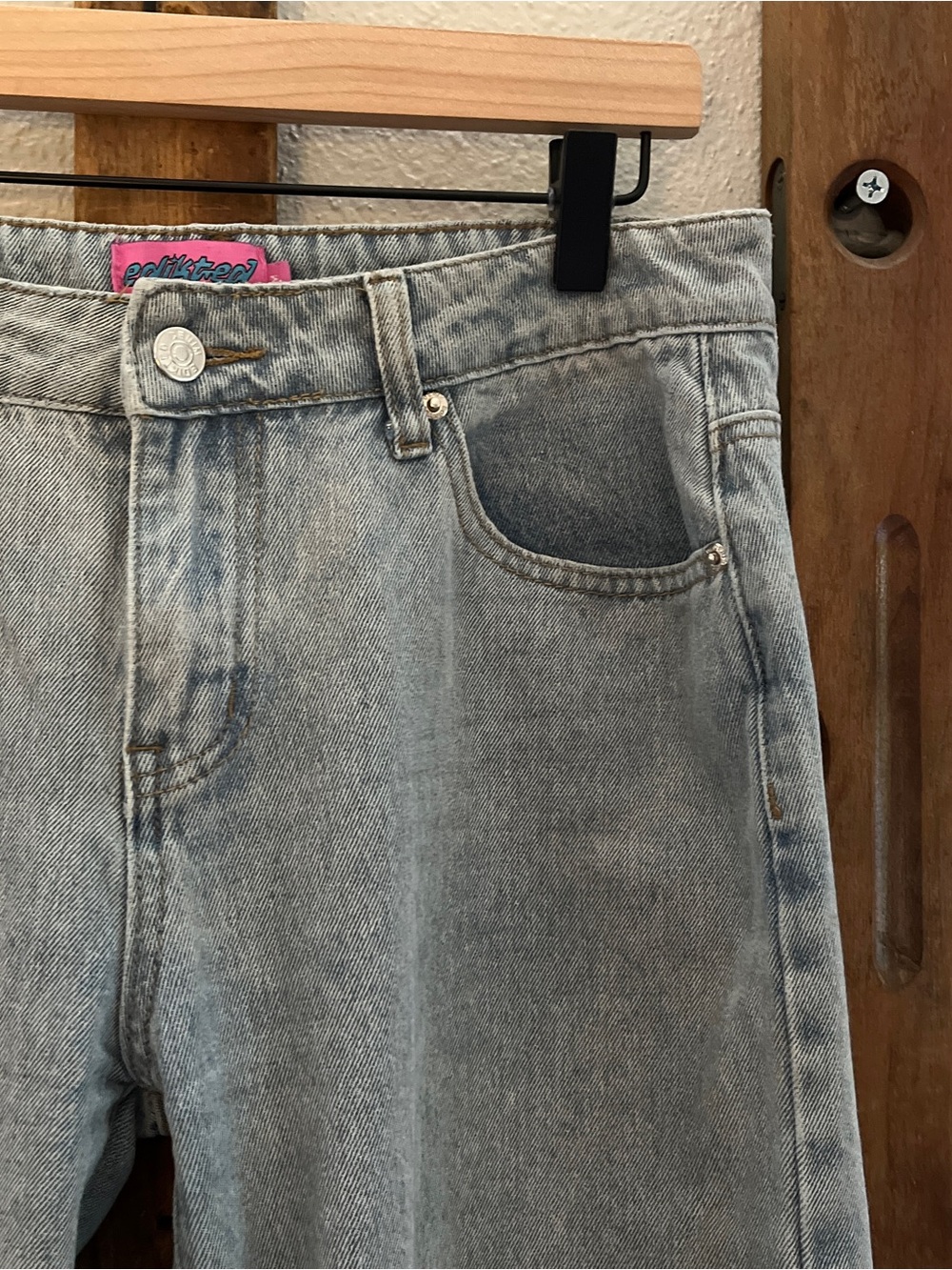 $98 Edikted Wide Leg Baggy Denim Jeans Pink Bows on Pockets Size Medium - Picture 3 of 10